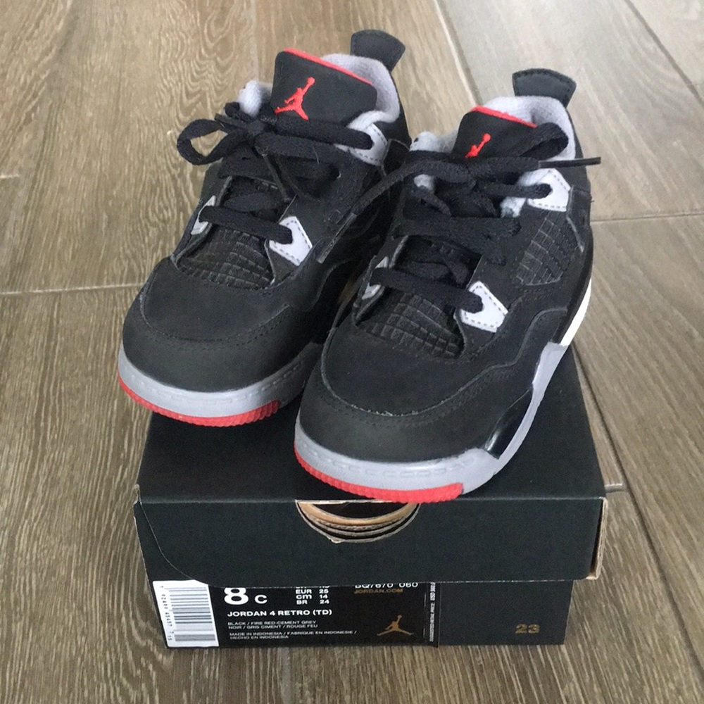 Jordan Retro 4 BQ7670-060 (8c)